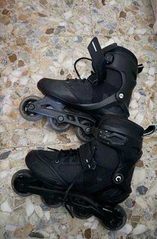 Patines en línea negros talla 40