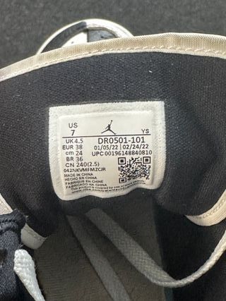 Nike Jordan 1 Mid 38 caja original b/n