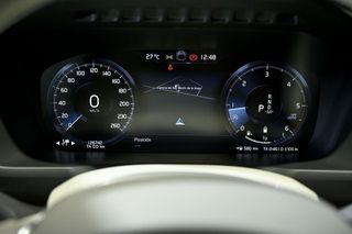 Volvo XC90   2.0 B5 D AWD Momentum Pro Auto