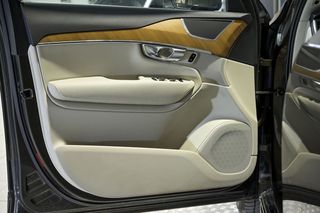 Volvo XC90   2.0 B5 D AWD Momentum Pro Auto