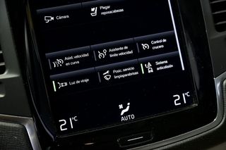 Volvo XC90   2.0 B5 D AWD Momentum Pro Auto