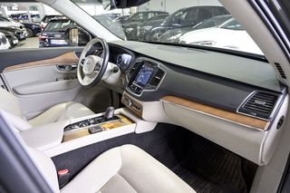 Volvo XC90   2.0 B5 D AWD Momentum Pro Auto