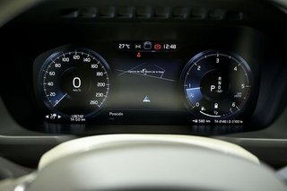 Volvo XC90   2.0 B5 D AWD Momentum Pro Auto