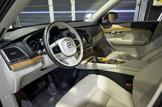 Volvo XC90   2.0 B5 D AWD Momentum Pro Auto