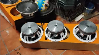 Caja Doble Subwoofer 15 Enresinada + caja 3 altavo