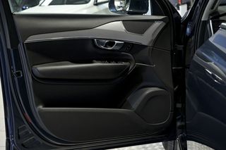 Volvo XC90   2.0 B5 D AWD Momentum Pro Auto