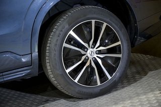 Volvo XC90   2.0 B5 D AWD Momentum Pro Auto