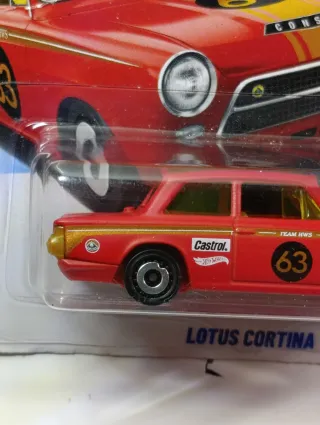 LOTUS CORTINA 1/64 HOTWHEELS