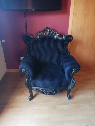 Sillón negro vintage terciopelo y madera