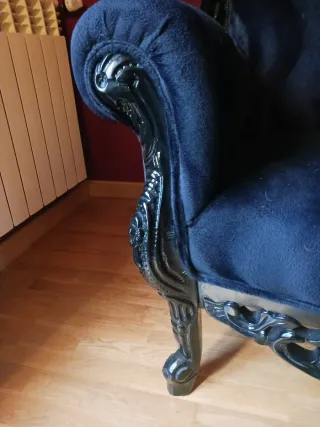 Sillón negro vintage terciopelo y madera