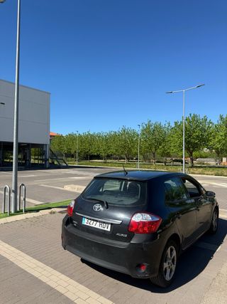 Toyota Auris 2011