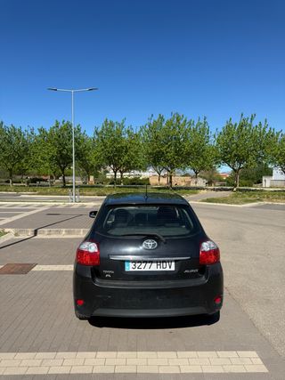 Toyota Auris 2011