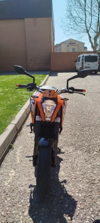 KTM Duke 125