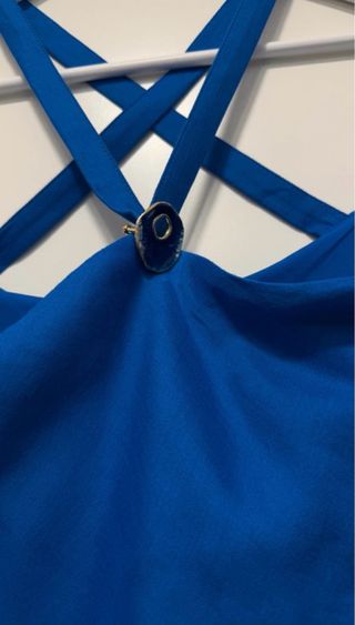 Vestido azul con volantes