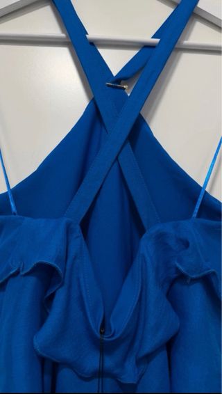 Vestido azul con volantes