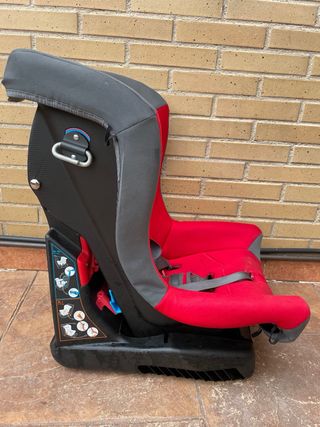 Silla de coche Chicco roja y gris