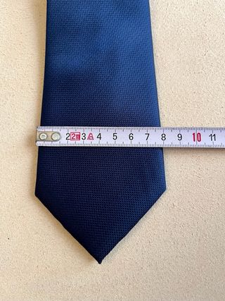 Corbata azul