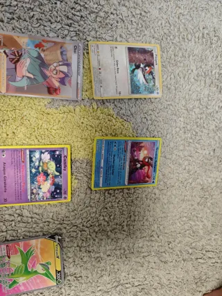 Cartas Pokémon Variadas