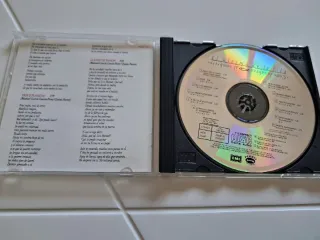 El Último de la Fila - Como la cabeza al sombrero