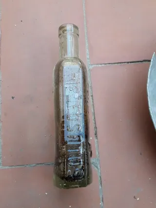 Restos Guerra Civil - Botellas y Plato