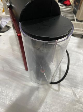 Cafetera Nespresso Pixie Roja