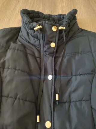 Plumífero entallado azul mujer