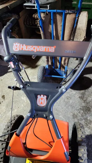 Husqvarna Cortacésped/Desbrozadora DB551