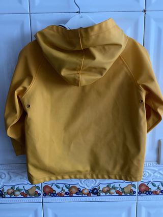 Chubasquero infantil amarillo