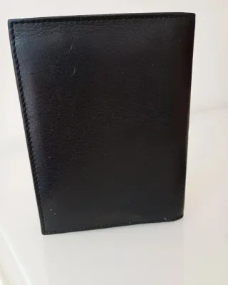 Billetera de piel Negra