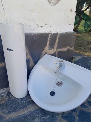 Conjunto sanitario baño Roca.
