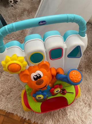 Passeggino Chicco con pannello attività