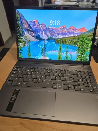 Lenovo IdeaPad 15q8x Portátil
