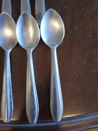 Juego de Tenedores y Cucharas de Postre
