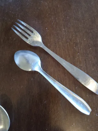 Juego de Tenedores y Cucharas de Postre