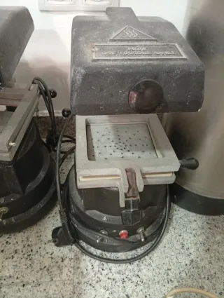 Máquina Termoconformadora Odontología