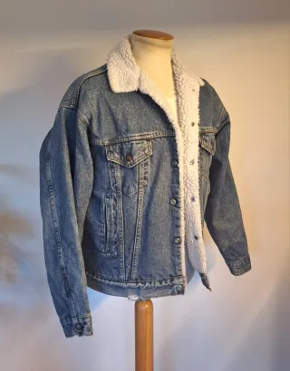 Chaqueta Levi's vaquera borrego