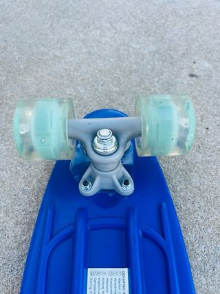 Monopatín Patinete Skate Azul Ruedas Transparentes