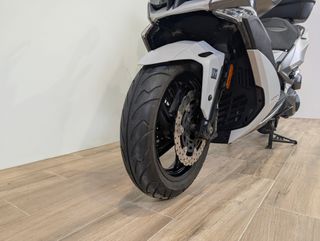 KYMCO Xciting VS 400   (modelo actual) 2024