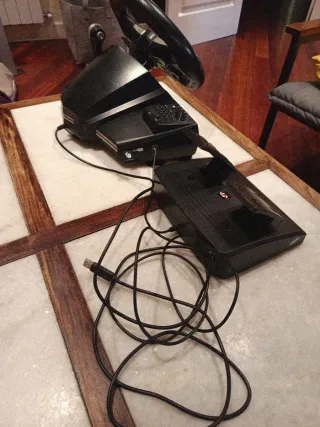 Volante y pedales FR-TEC para consola