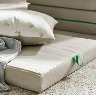 2 Materassi Pieghevoli IKEA SLÄKT Beige