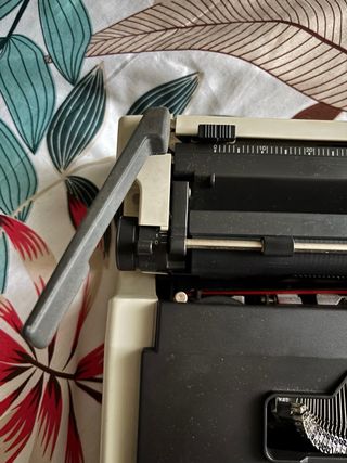 Máquina de escribir Olivetti Lettera 42