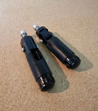 Estriberas moto negras