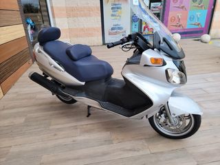 Suzuki Burgman 650 Plata