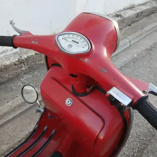 Vespa 160 GT Roja 1978