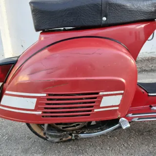 Vespa 160 GT Roja 1978