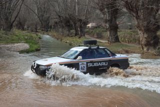 Subaru Legacy 1992 Raid