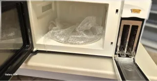 Microondas LG con Tostadora