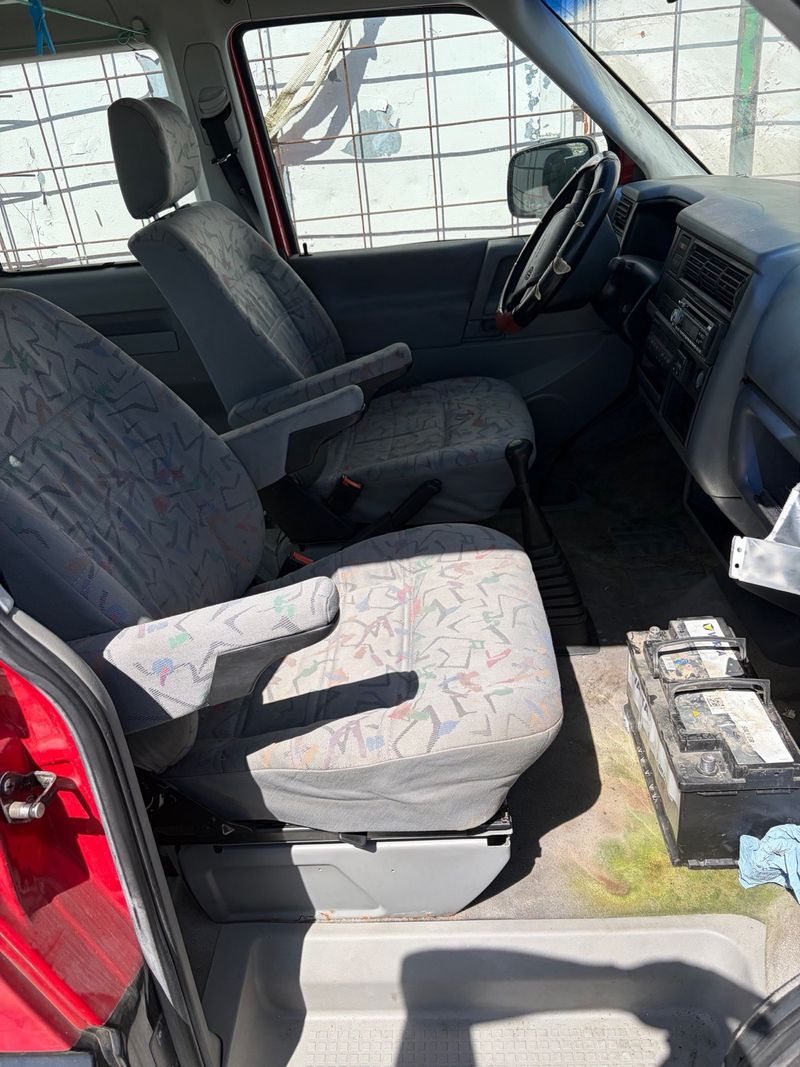 volkswagen multivan despiece o entera matricular. - foto 1