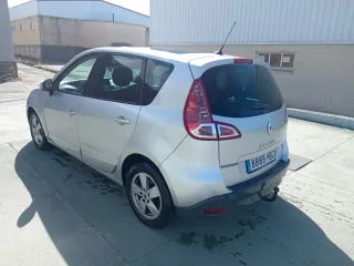 Renault Grand Scenic 2013
