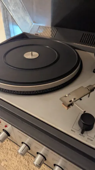 Tocadiscos Ocnoson con Cassette